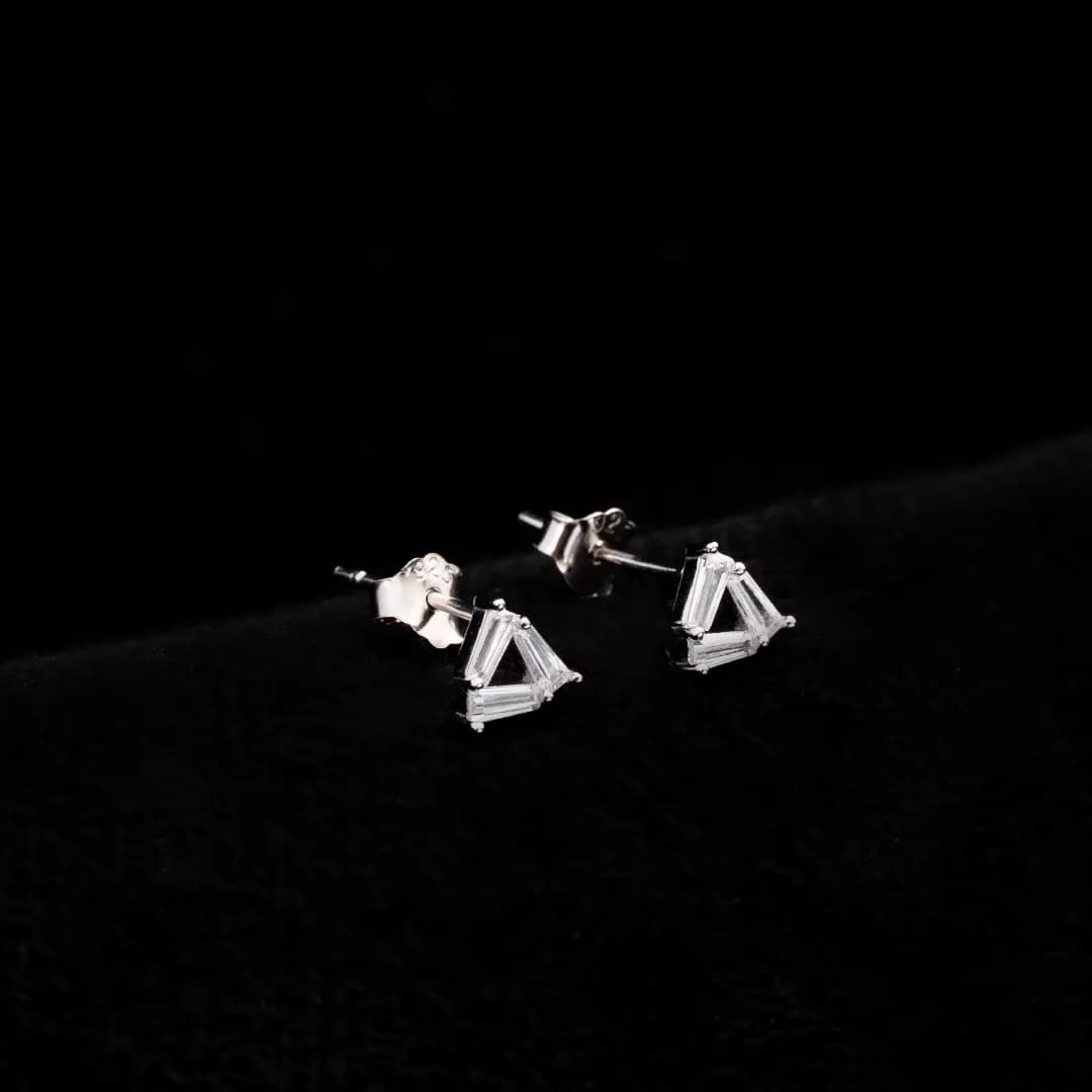 A Triangle Crystal 4 mm